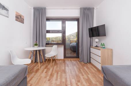 Pokój 2 -osobowy z osobnymi łóżkami i balkonem